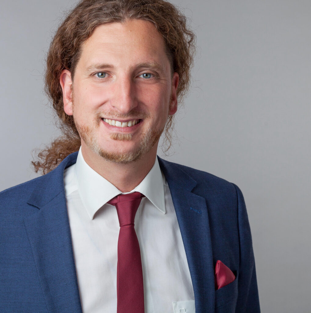 Porträt von Prof.-Dr. Ing. Uwe Holzhammer